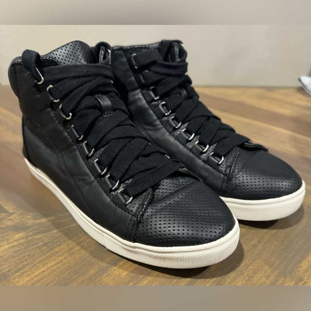 Steve Madden Darya Black High Top Sneakers 8.5